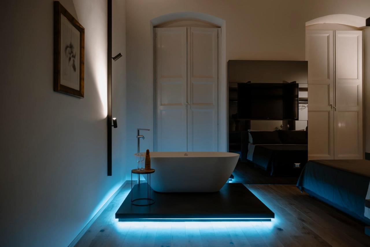 Palazzo Garibaldi - Boutique Suites Barletta Eksteriør billede